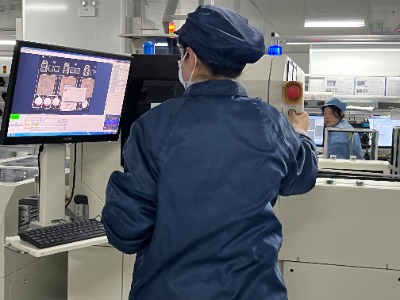 谈一下SMT贴片技术广泛应用的原因(图1) AOI检测_买球平台.jpg