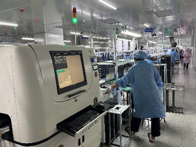 选择PCBA试产打样加工方式有什么优势?(图1) PCBA目检.jpg