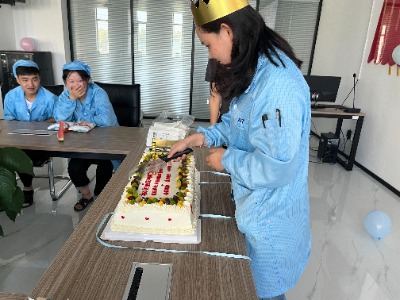 欢乐聚首,共度美好时光——记买球平台7月员工生日会(图3) 买球平台生日会2.jpg