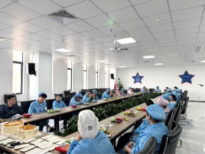 情暖英特丽,共庆生辰——买球平台员工生日会温馨落幕(图1) 2月员工生日会_十大正规买球电子.jpg